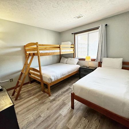 Spacious Modern Condo - 1St Floor - One Block To The Beach 默特尔比奇 外观 照片